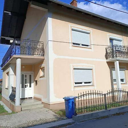 Centar A Appartement *